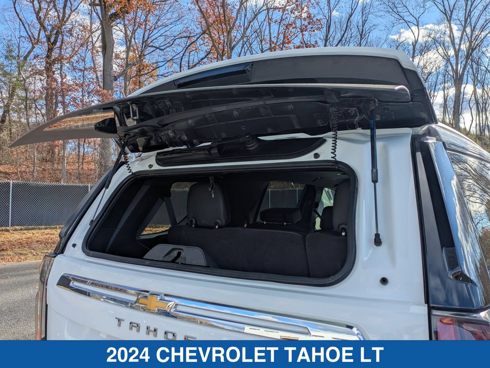 Used 2024 Chevrolet Tahoe LT AWD/4WD image 34