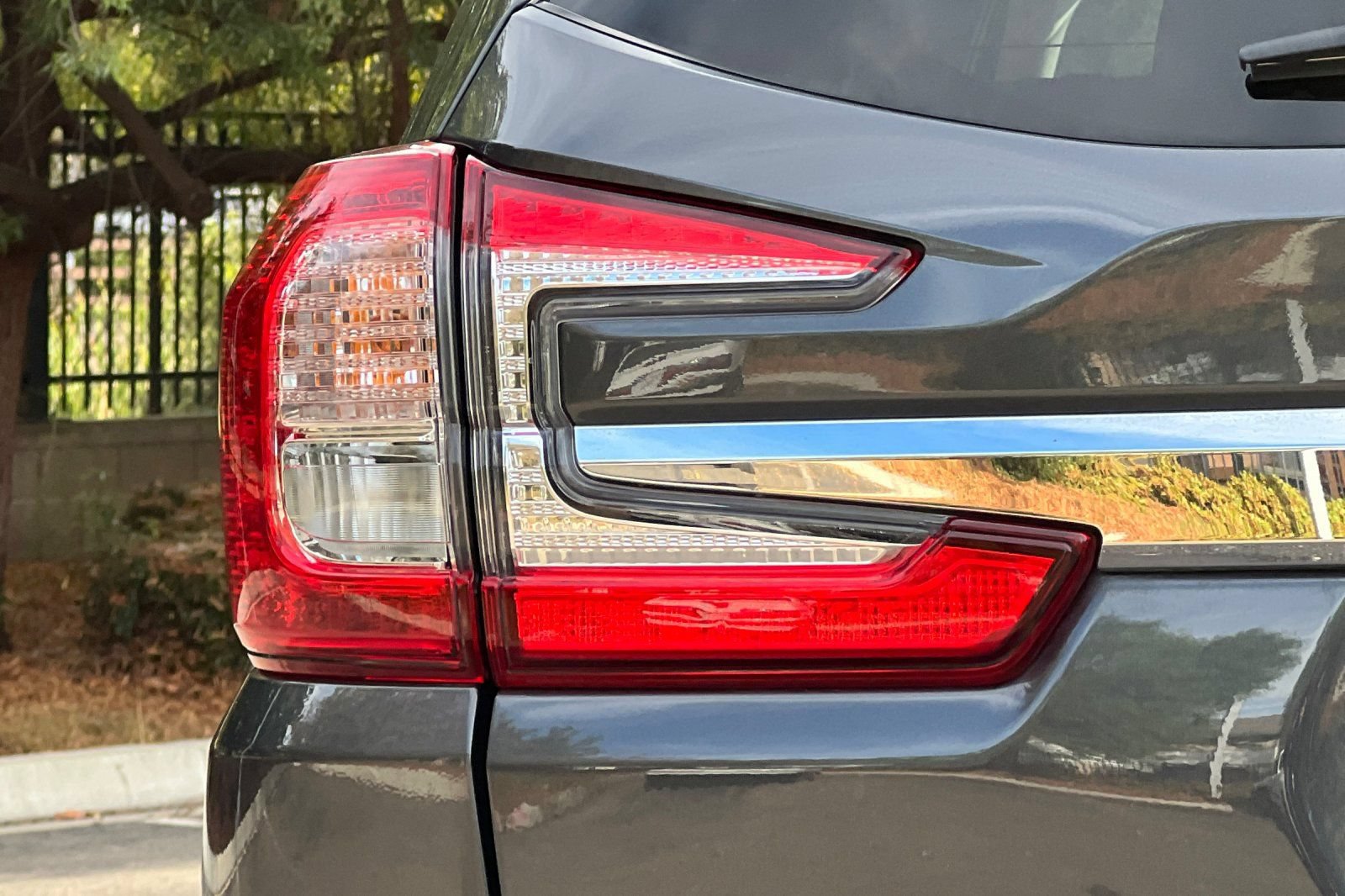 Used 2024 Subaru Ascent Premium w/ Convenience Package AWD/4WD image 46