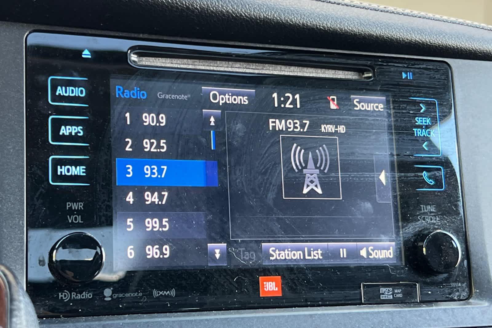 Certified 2017 Toyota Sienna Limited Premium FWD image 21