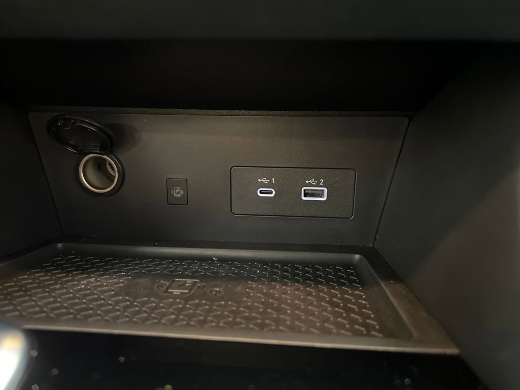 Used 2025 Nissan Pathfinder SL image 49