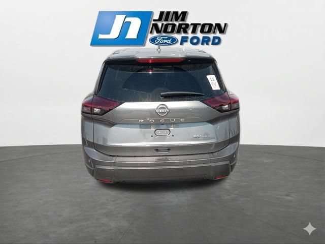 Used 2024 Nissan Rogue SV AWD/4WD image 8