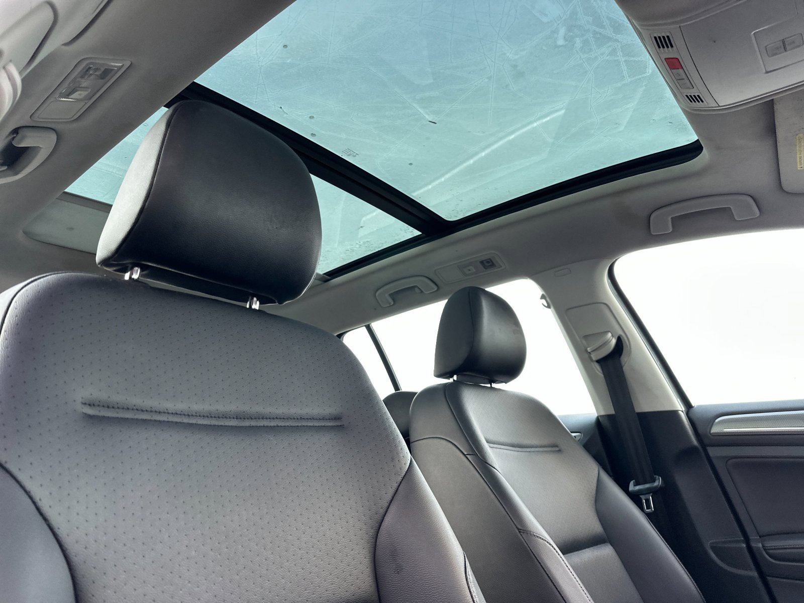 Used 2017 Volkswagen Golf Alltrack SE image 17