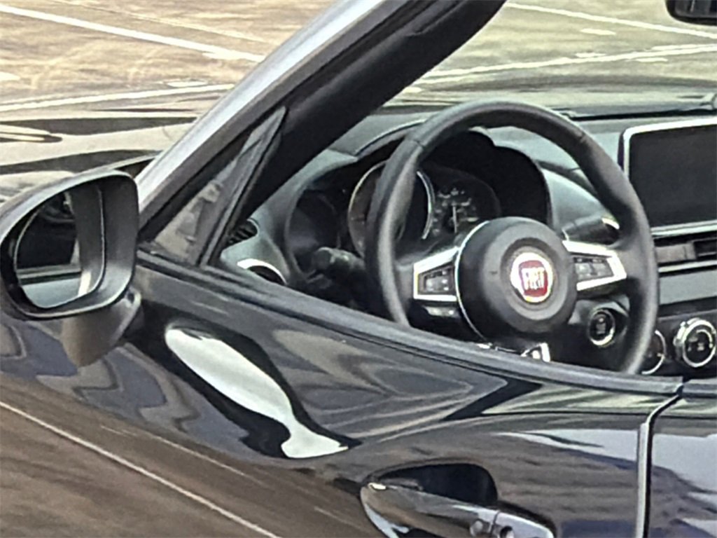 Used 2019 FIAT 124 Spider Lusso w/ Convenience Group image 17