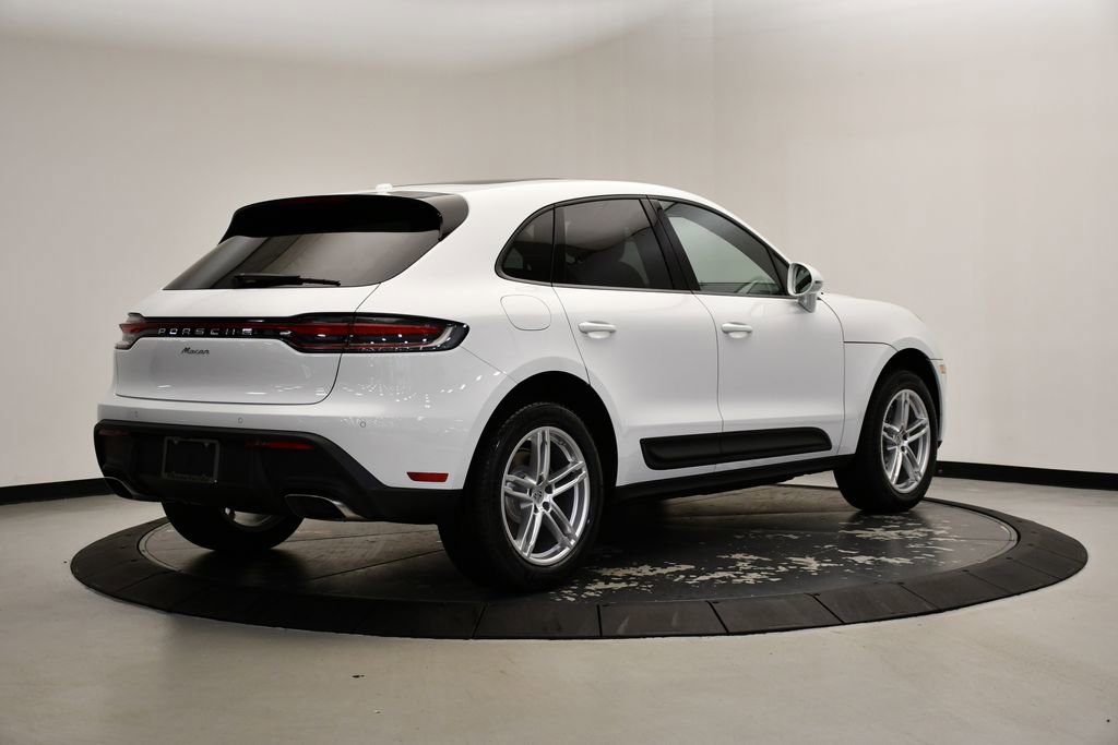 Certified 2025 Porsche Macan image 7