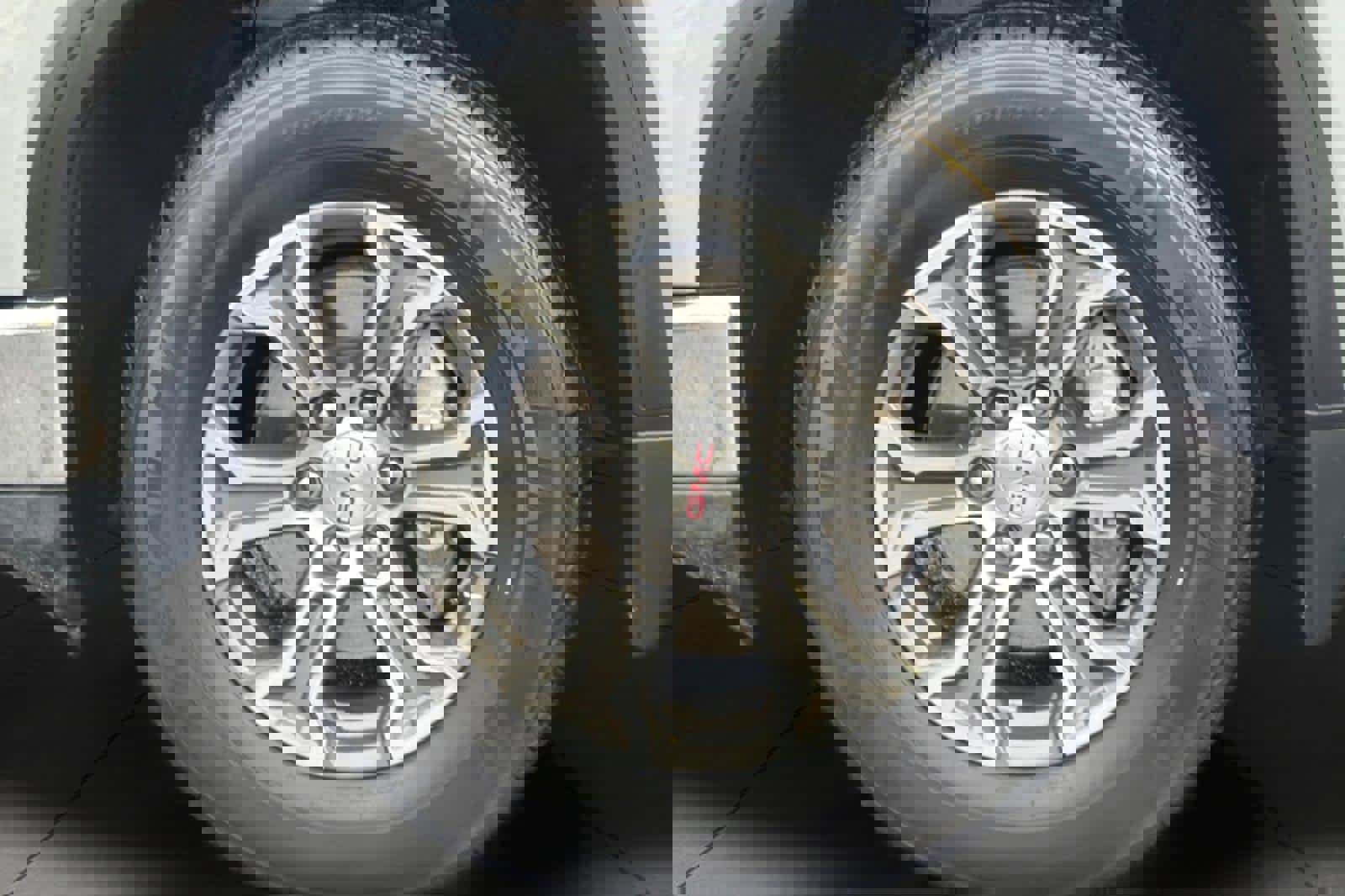 Used 2025 GMC Sierra 1500 SLT image 11