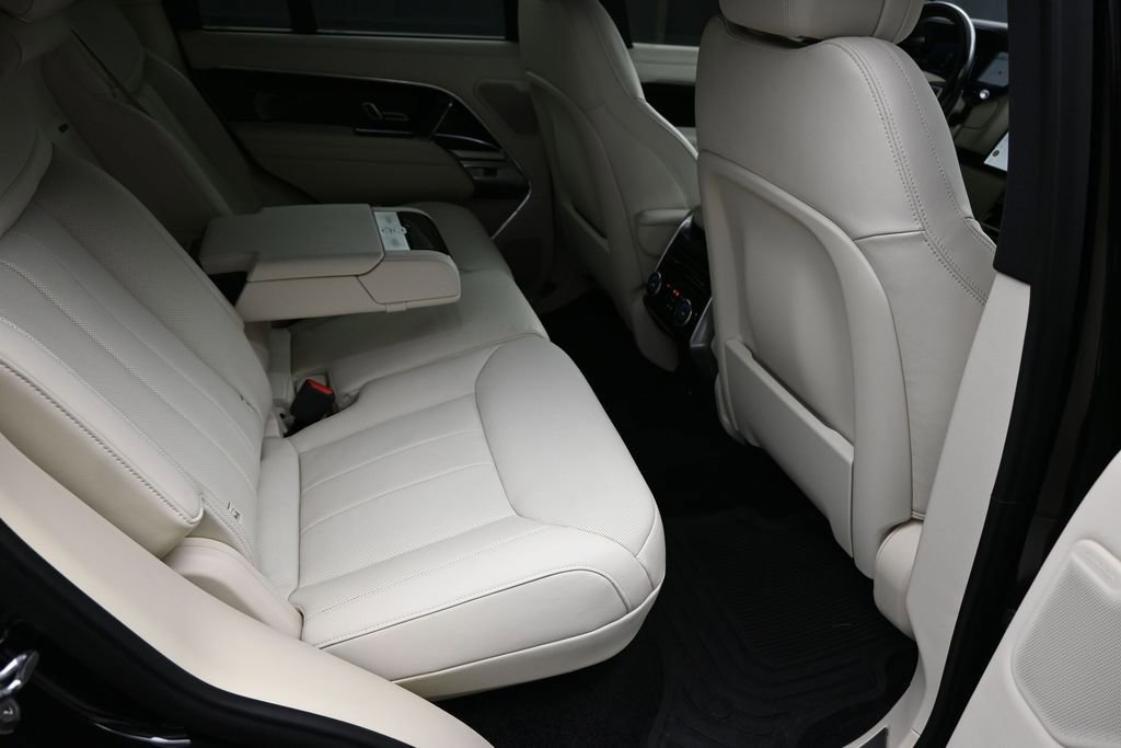 Used 2024 Land Rover Range Rover SE AWD/4WD image 10
