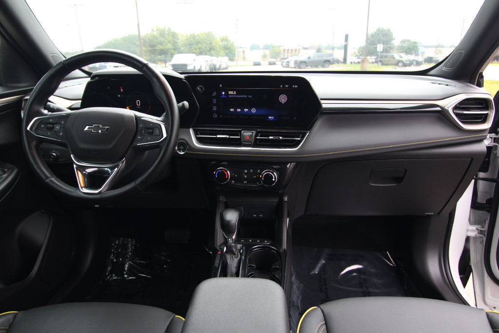 Used 2025 Chevrolet TrailBlazer ACTIV FWD image 37