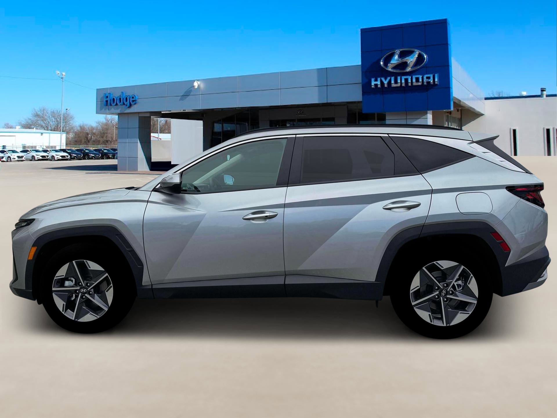 New 2026 Hyundai Tucson SEL image 3