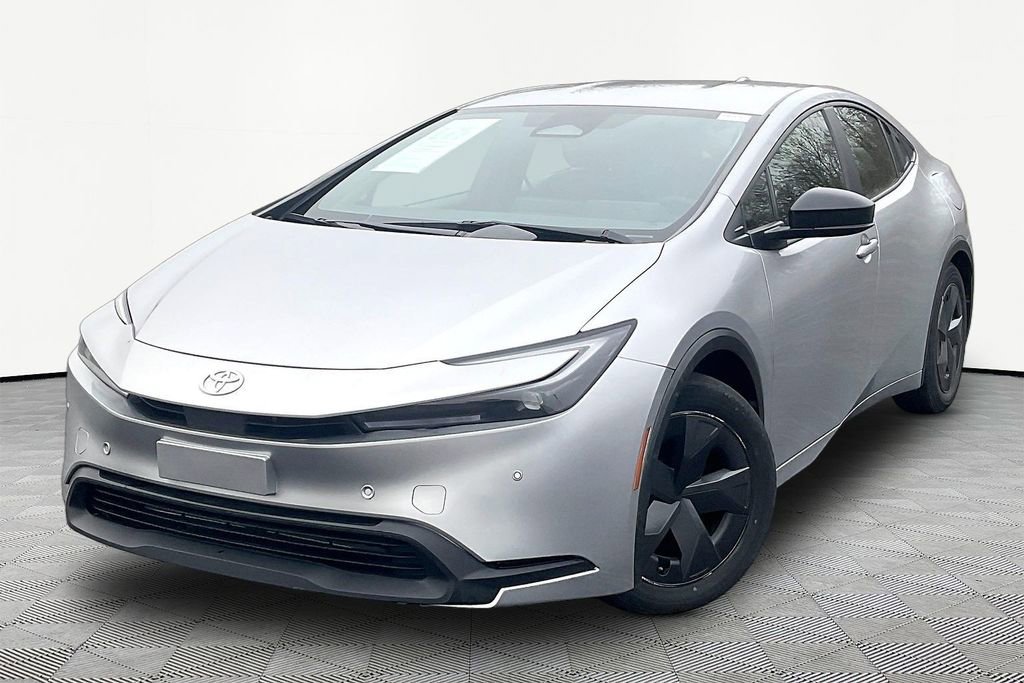 Used 2023 Toyota Prius LE