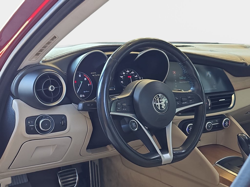 Used 2019 Alfa Romeo Giulia Ti w/ Quick Order Package 22X Lusso AWD/4WD image 18