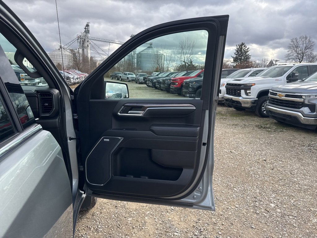 Used 2023 Chevrolet Silverado 1500 LTZ w/ LTZ Premium Package image 33