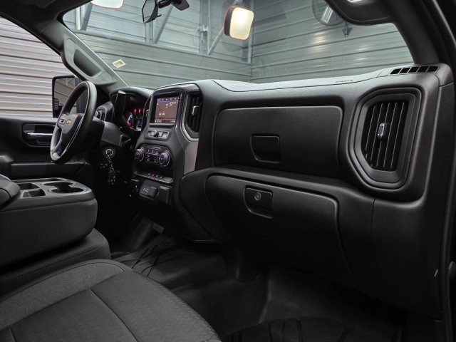 Used 2022 Chevrolet Silverado 2500 Custom w/ Custom Convenience Package AWD/4WD image 15