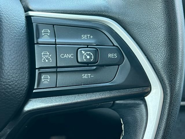 Used 2022 Jeep Grand Cherokee L Laredo AWD/4WD image 22