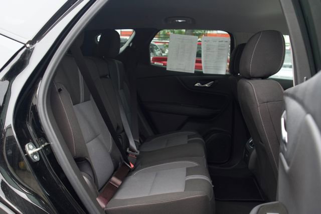 Used 2025 Chevrolet Blazer LT FWD image 28