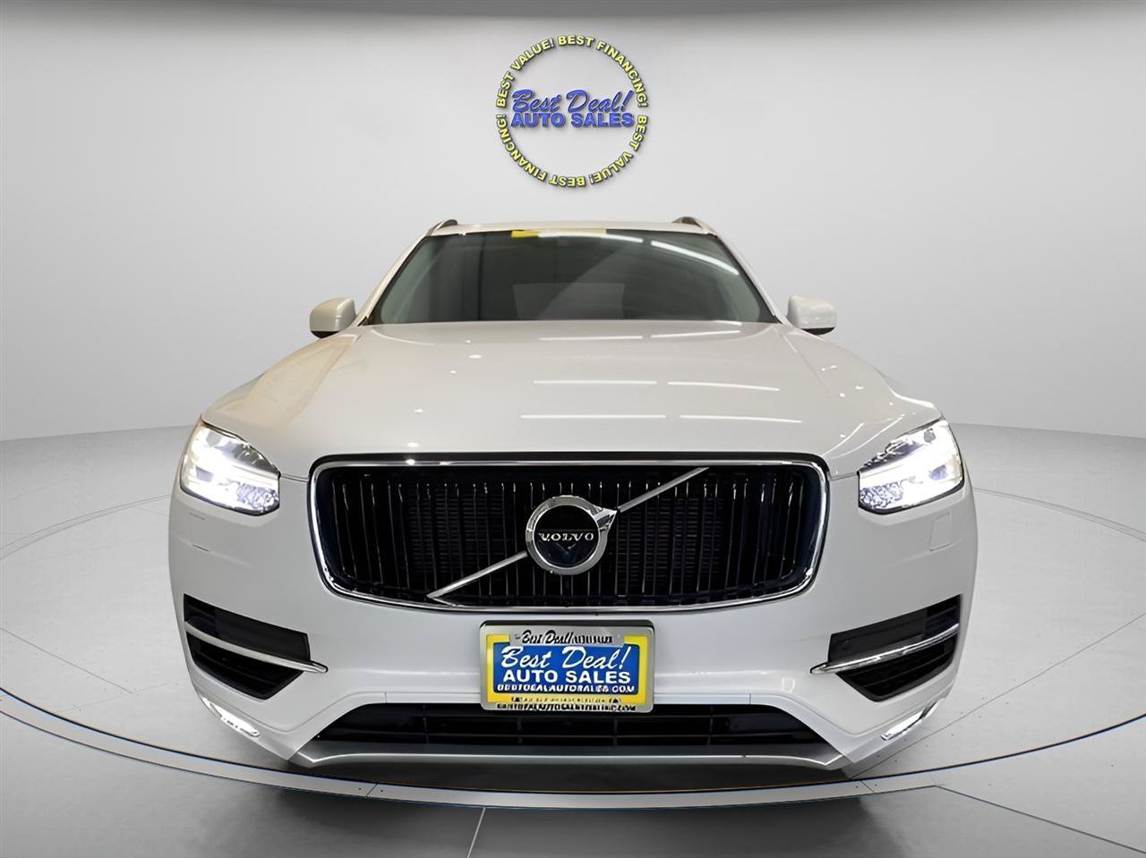 Used 2017 Volvo XC90 T6 Momentum w/ Vision Package AWD/4WD image 9