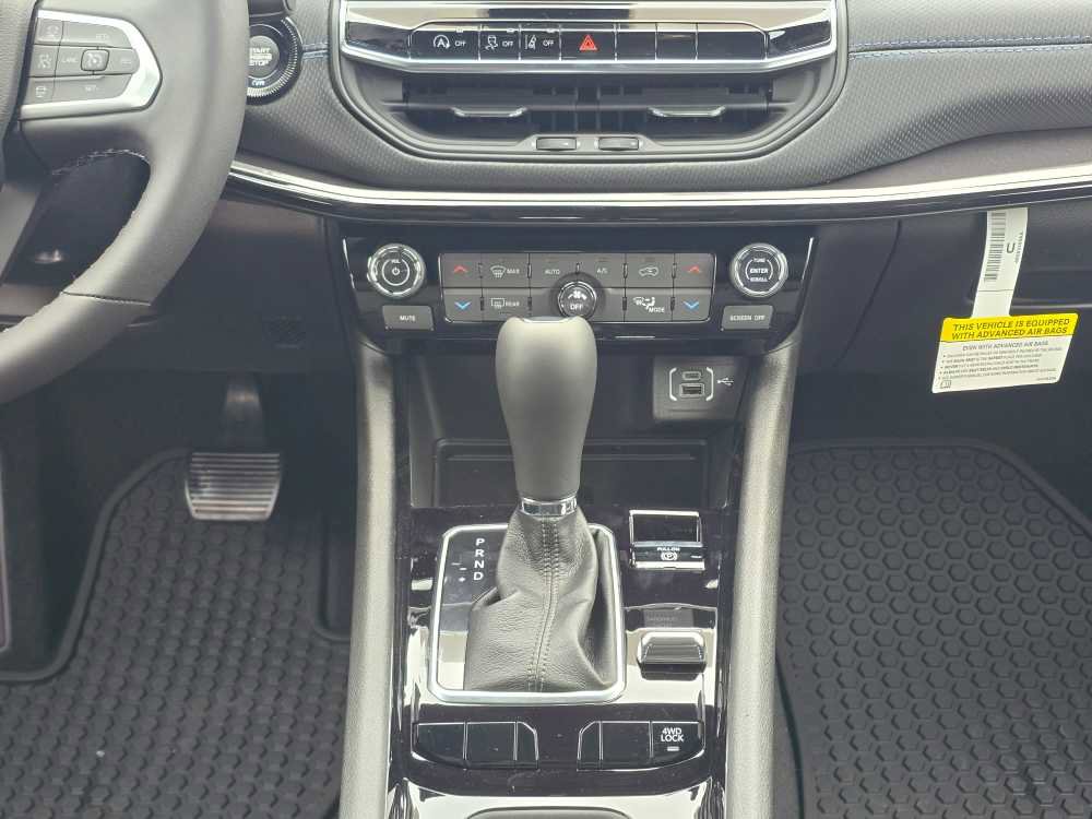 New 2026 Jeep Compass Latitude w/ Quick Order Package 29K image 13