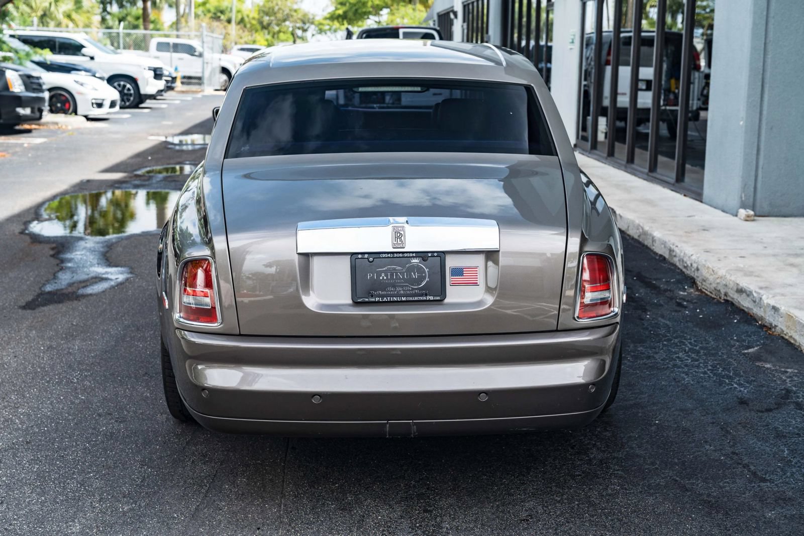 Used 2004 Rolls-Royce Phantom Sedan RWD image 11