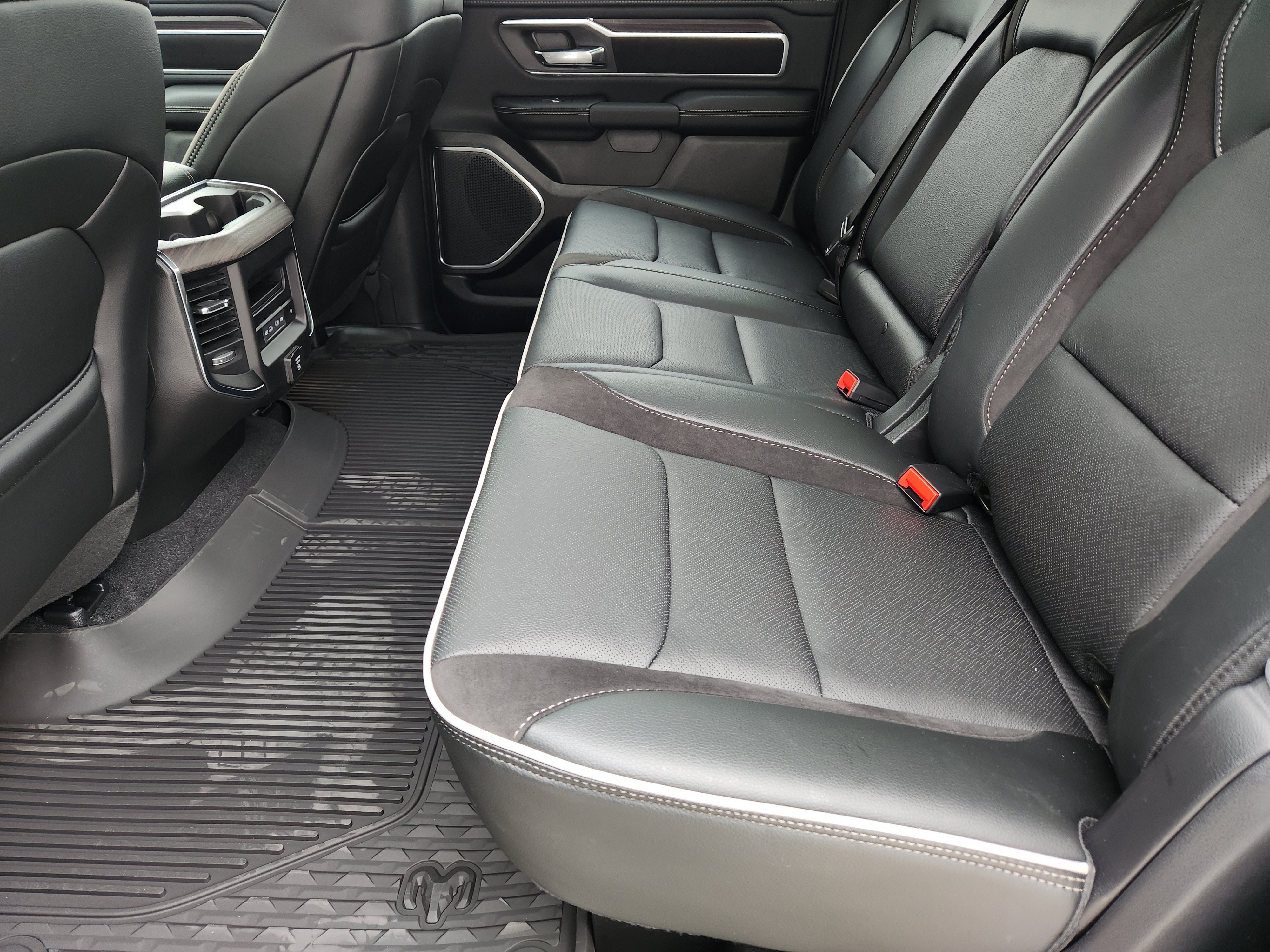New 2027 RAM 1500 Laramie w/ Laramie Southwest Edition AWD/4WD image 23