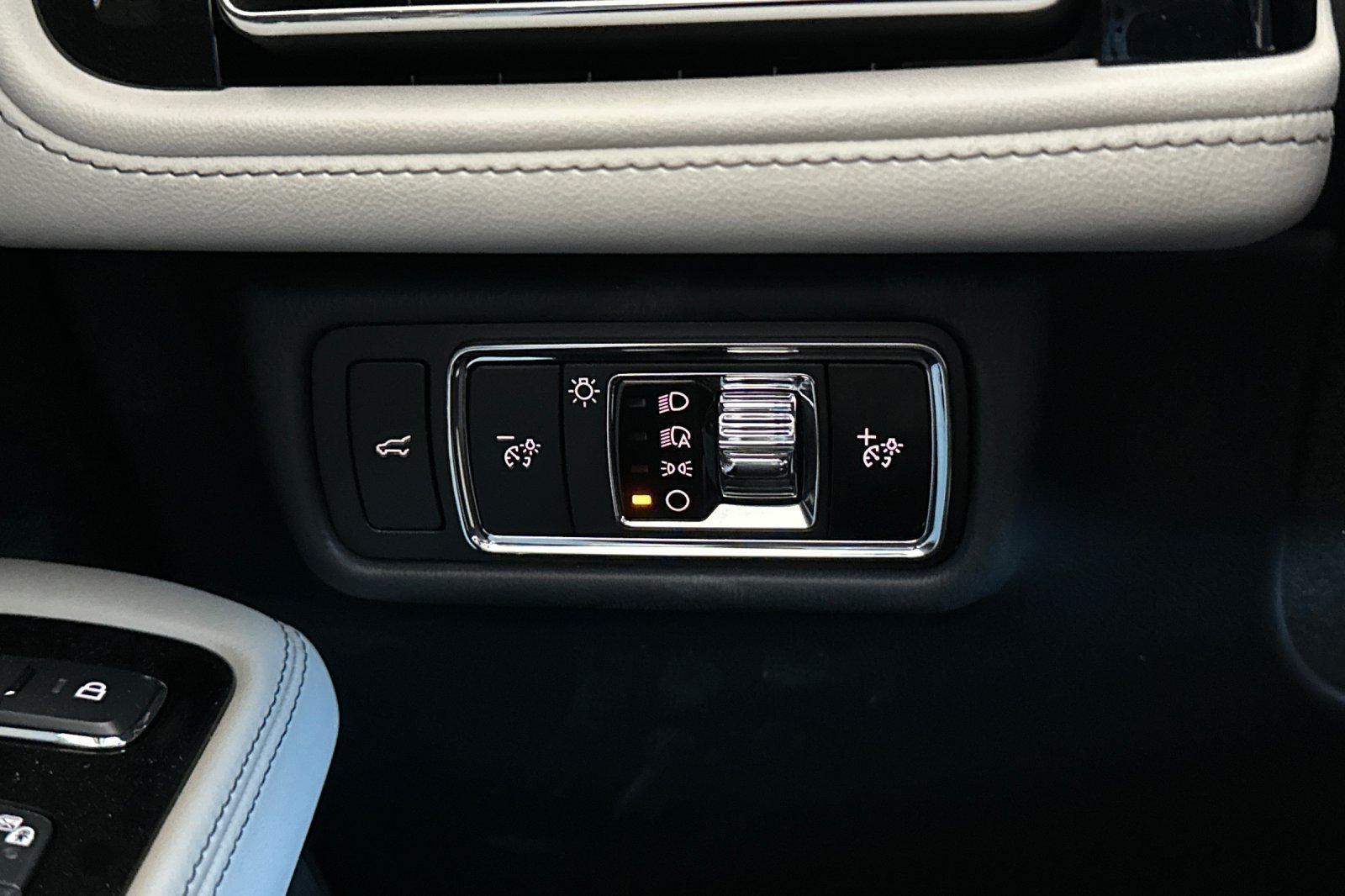 New 2026 Lincoln Aviator AWD image 28