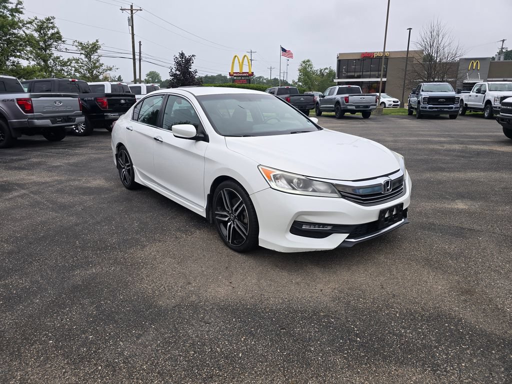 Used 2017 Honda Accord Sport image 7