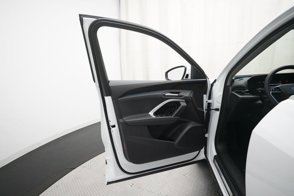 Used 2025 Audi Q5 Premium w/ Convenience Package image 16