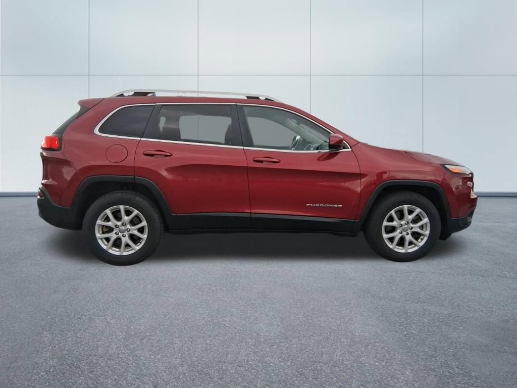 Used 2015 Jeep Cherokee Latitude w/ Cold Weather Group image 4
