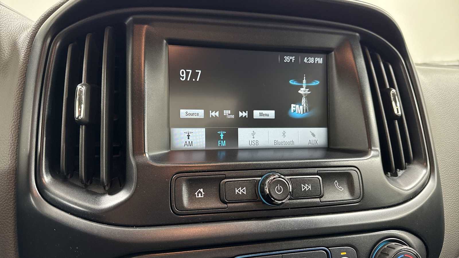 Used 2018 GMC Canyon 2WD Ext Cab 128.3 w/ Convenience Package image 18