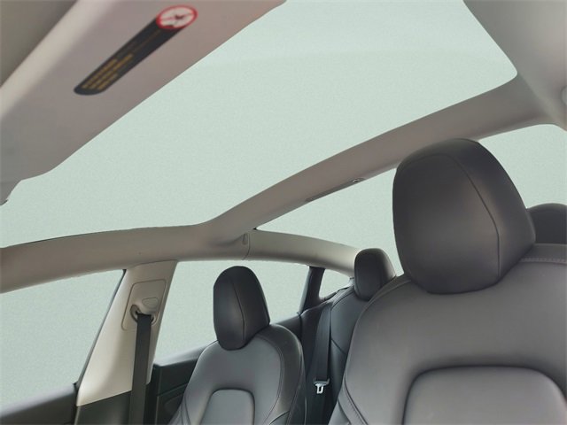 Used 2018 Tesla Model 3 Mid Range image 25