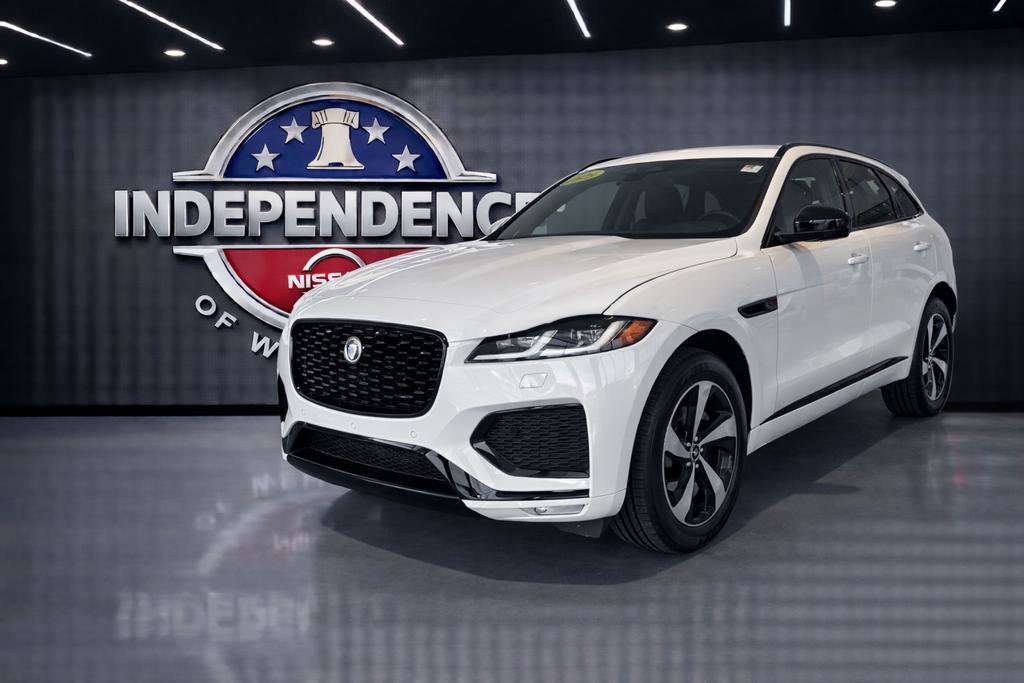 Used 2025 Jaguar F-PACE R-Dynamic S image 1