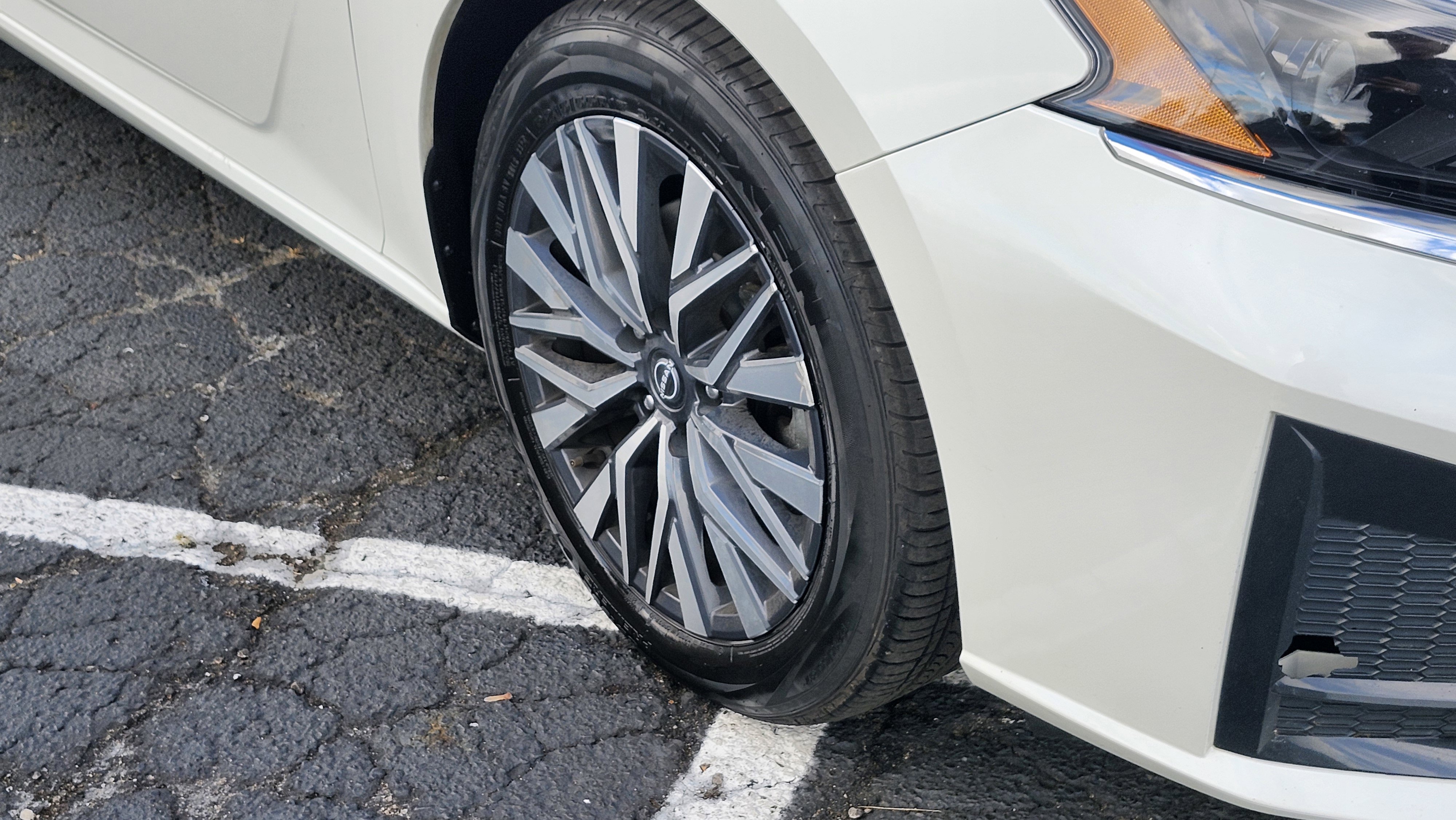 Used 2023 Nissan Altima 2.5 SV image 7