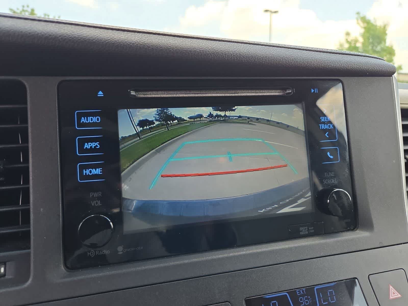 Used 2015 Toyota Sienna XLE w/ XLE Navigation Package FWD image 30