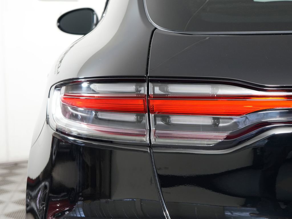 Certified 2019 Porsche Macan S image 12