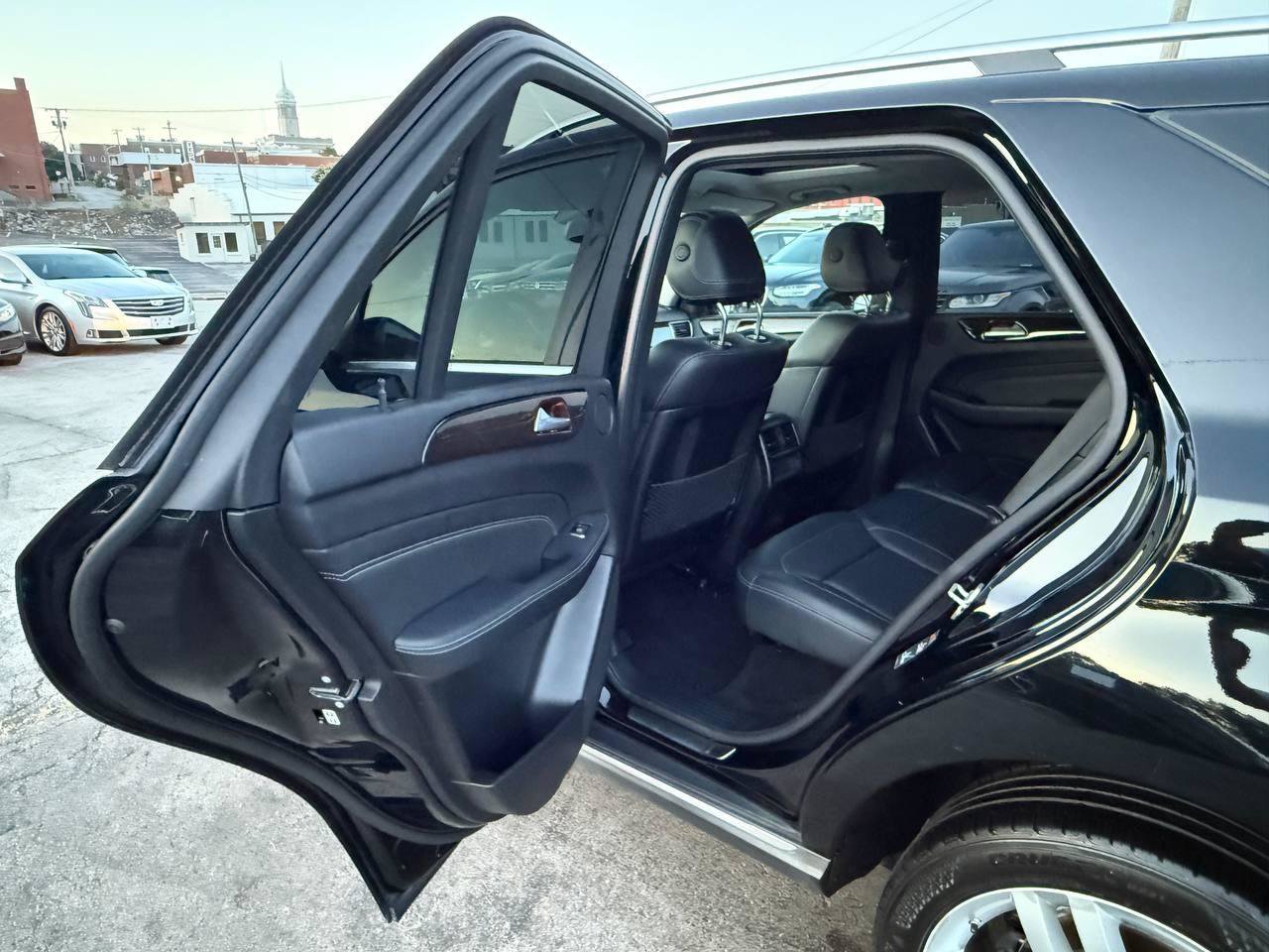Used 2014 Mercedes-Benz ML 350 4MATIC image 31