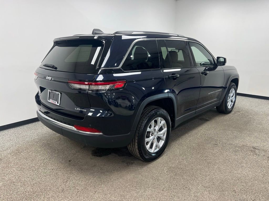 Used 2023 Jeep Grand Cherokee Limited w/ Trailer Tow Prep Group (B) image 19