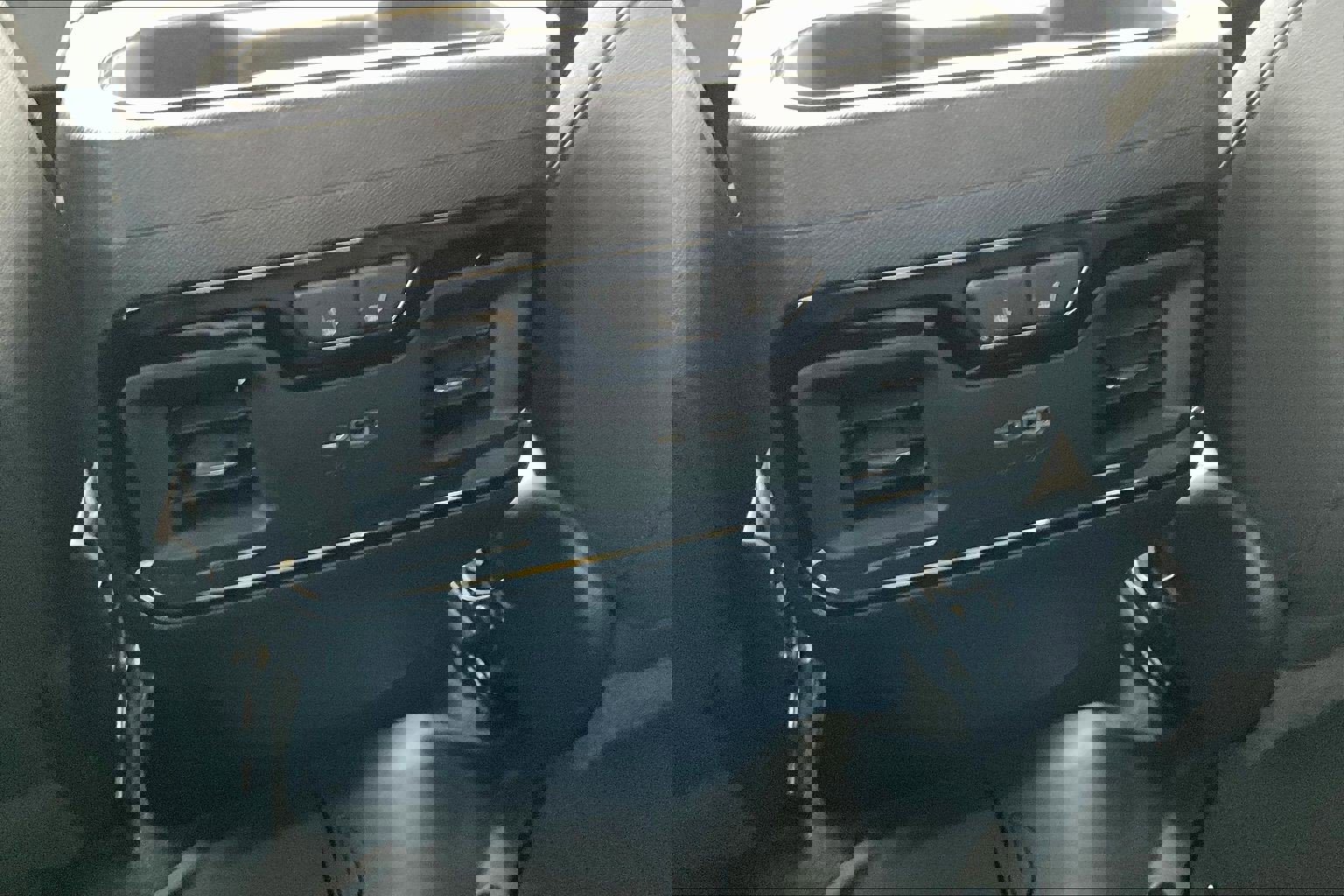 Certified 2022 GMC Sierra 1500 AT4 w/ AT4 Premium Package image 30