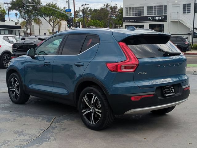 Used 2024 Volvo XC40 B5 Core AWD/4WD image 5