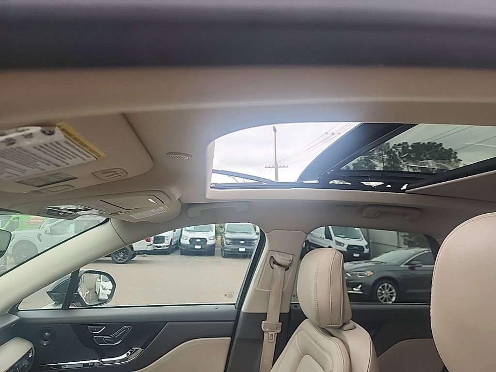 Used 2020 Lincoln Corsair Reserve FWD image 23