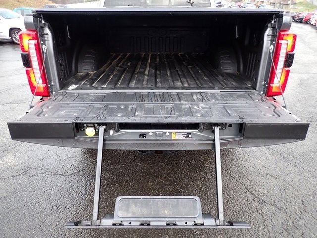 Certified 2025 Ford F350 Lariat w/ Lariat Ultimate Package image 8