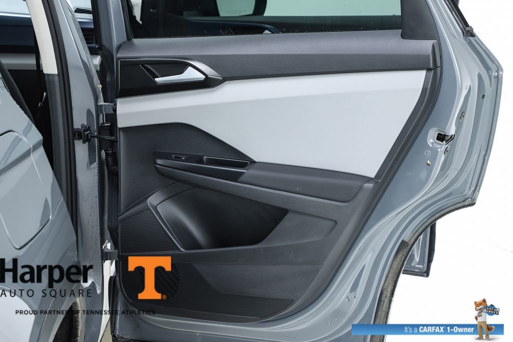 Used 2022 Volkswagen Taos SE image 31