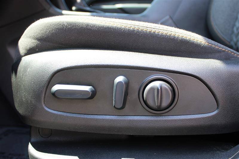Used 2023 Chevrolet Equinox LT AWD/4WD image 11