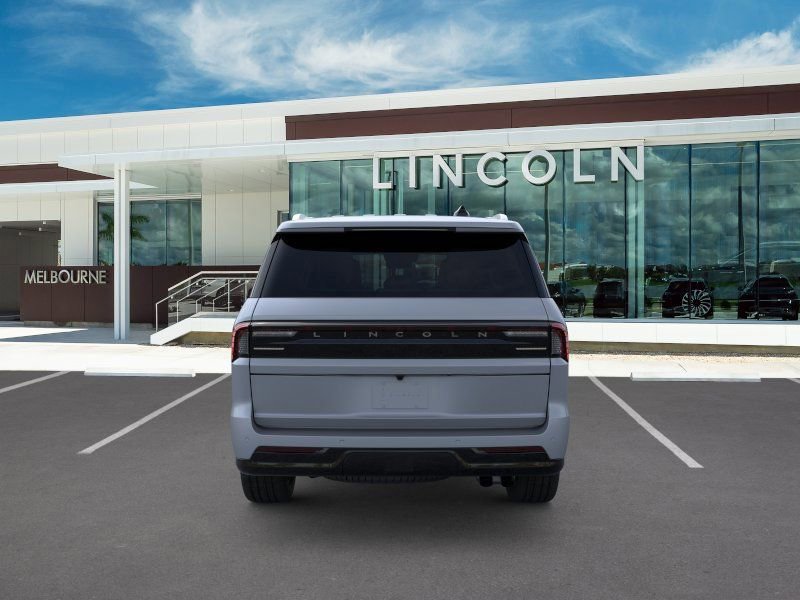 New 2026 Lincoln Navigator Reserve AWD/4WD image 5