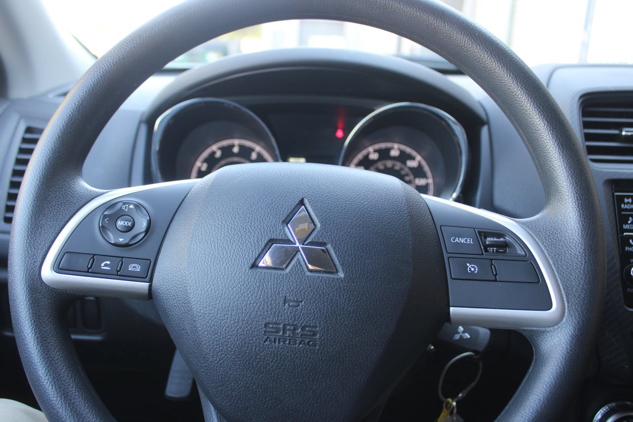Used 2024 Mitsubishi Outlander Sport ES AWD/4WD image 36
