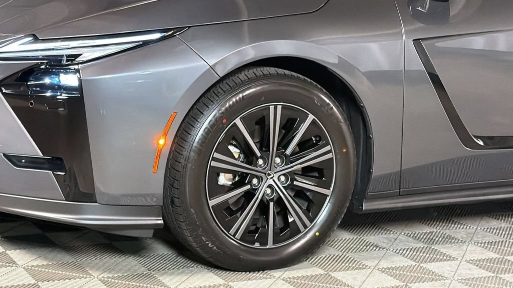 New 2026 Lexus ES 500e AWD/4WD image 4