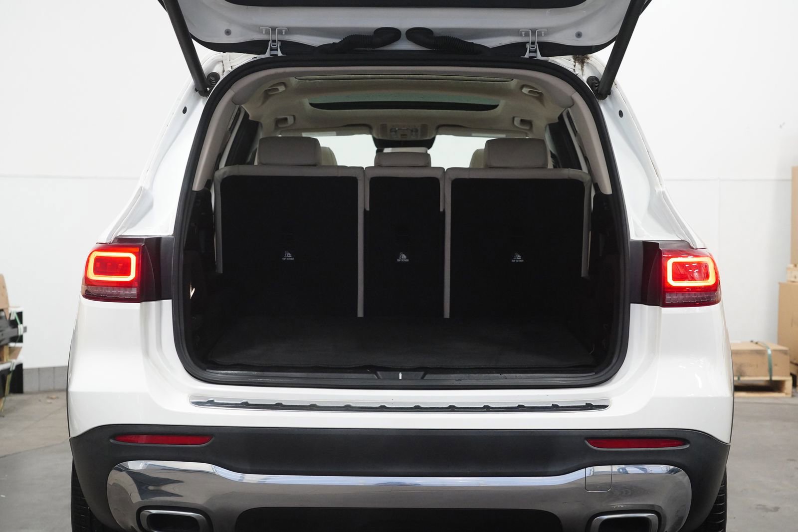 Certified 2021 Mercedes-Benz GLB 250 4MATIC image 33