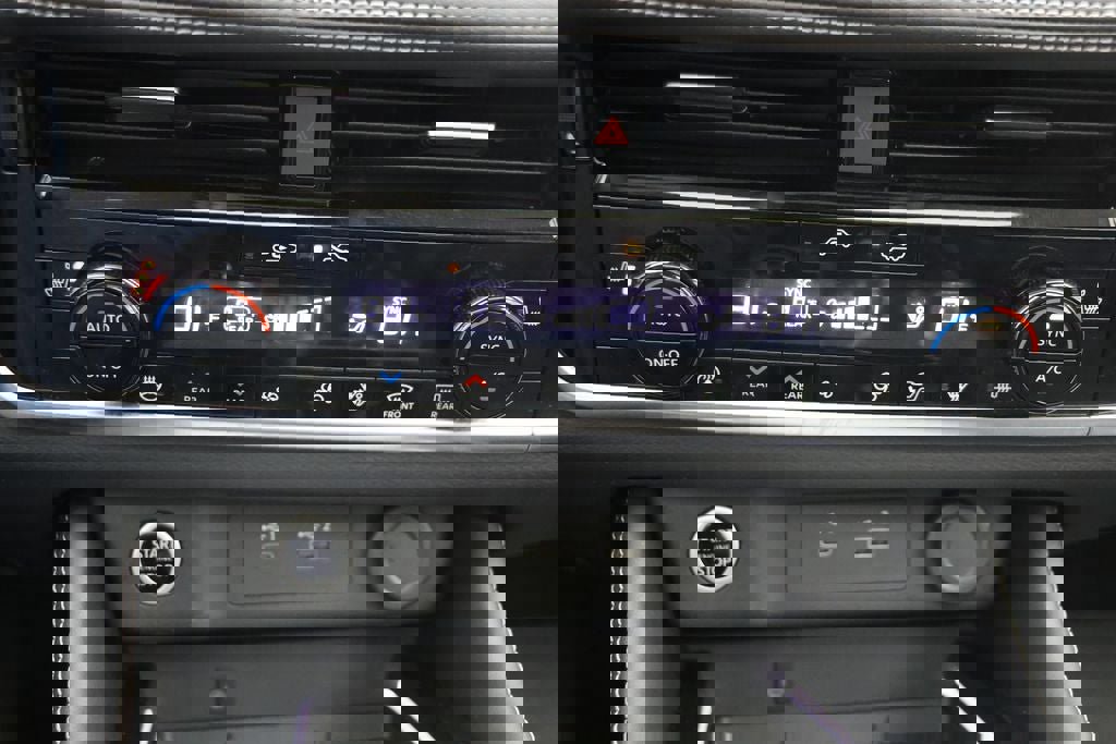 Used 2023 Nissan Rogue Platinum w/ Platinum Premium Package image 25