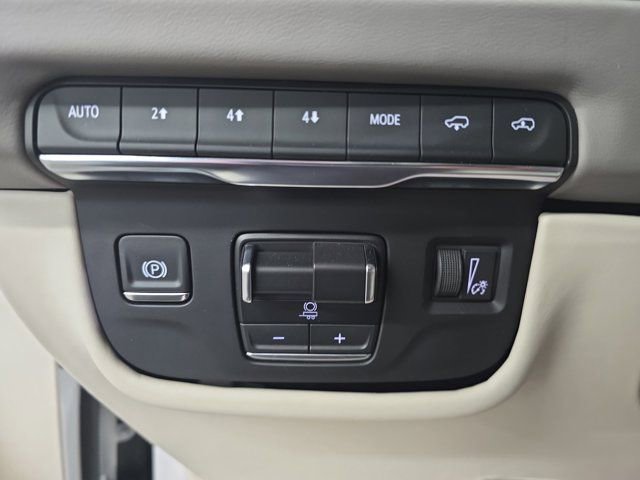 Certified 2025 Cadillac Escalade Sport Platinum w/ LPO, ONYX Package image 27