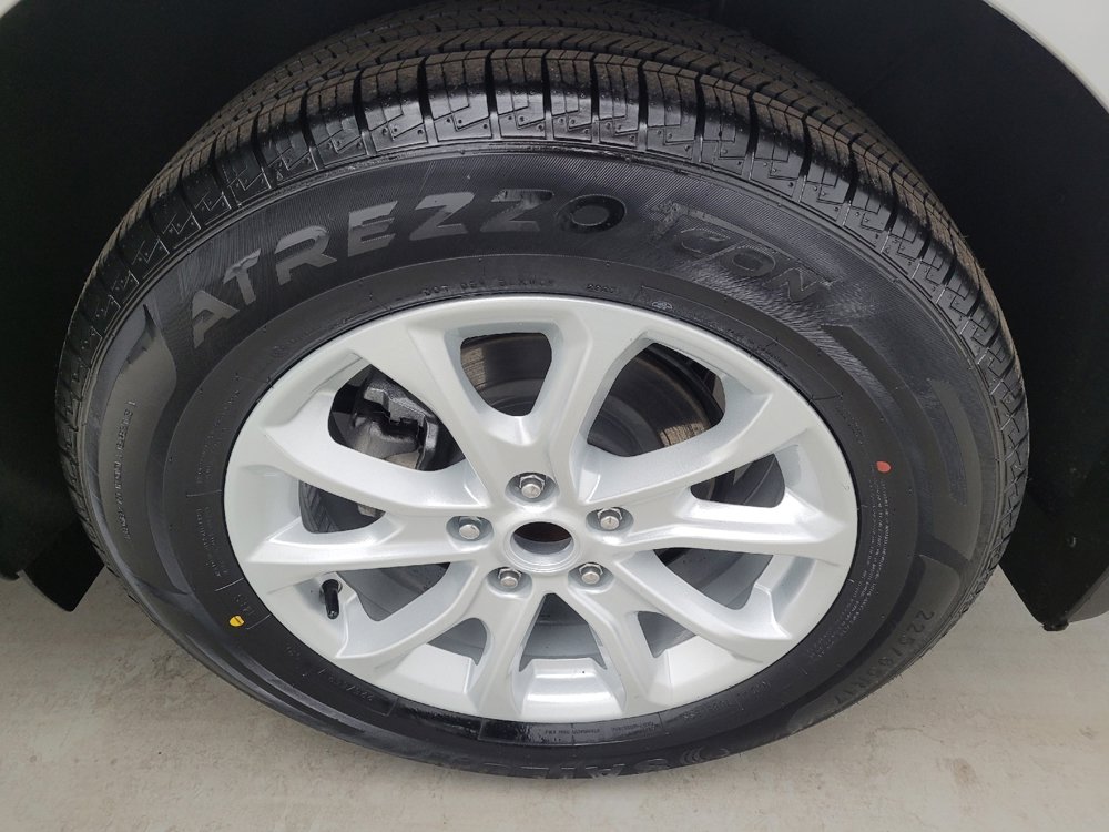 Used 2020 Chevrolet Equinox LS w/ LS Convenience Package image 31