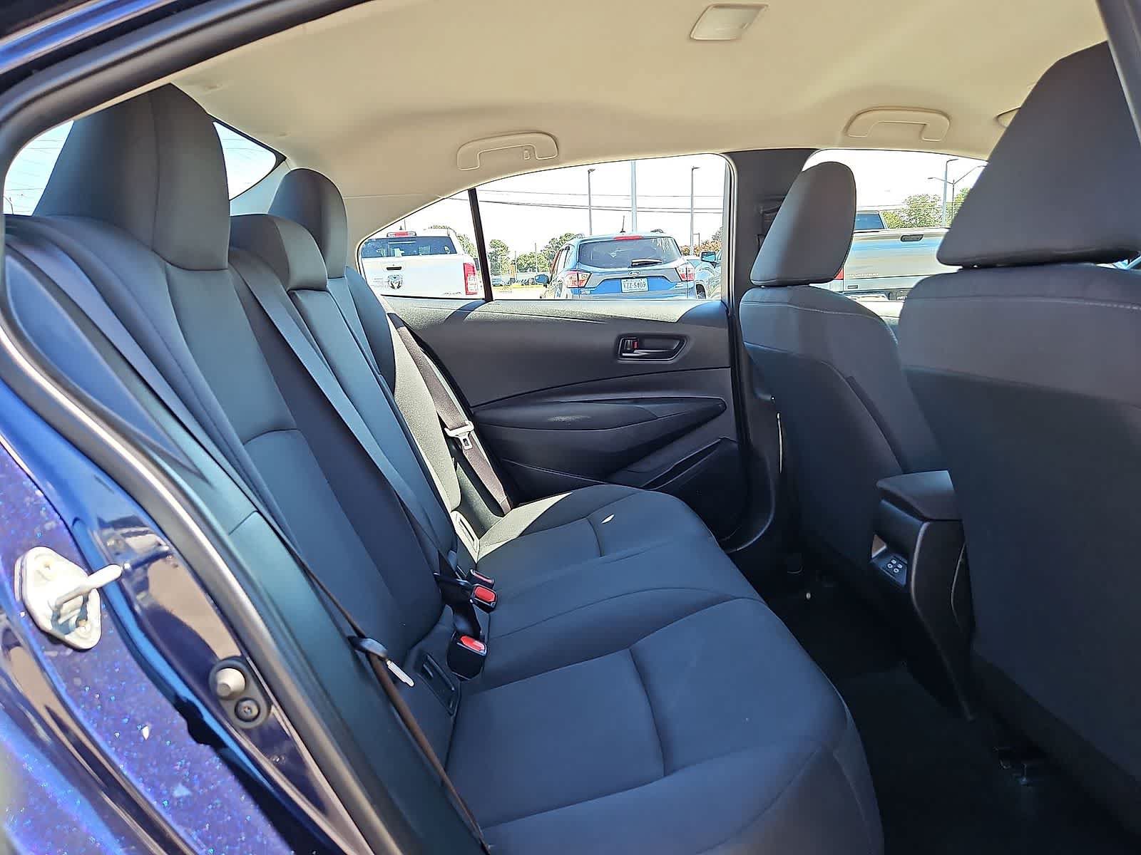 Used 2024 Toyota Corolla LE FWD image 29