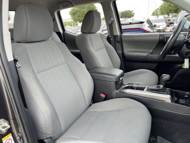 Used 2018 Toyota Tacoma SR5 RWD image 25