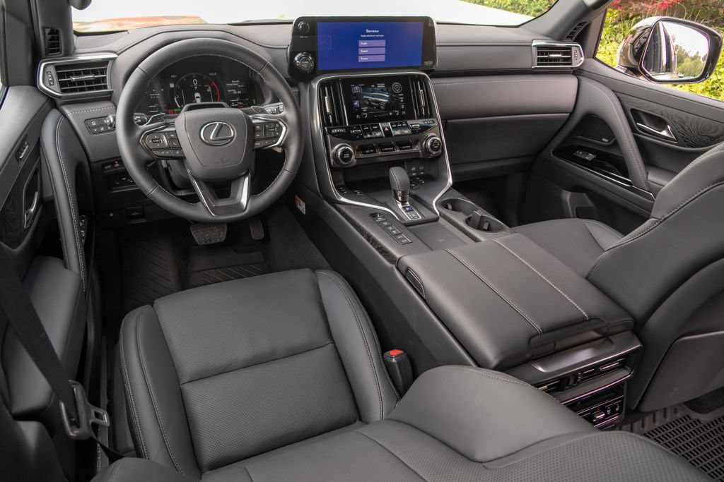 New 2026 Lexus LX 700h Luxury w/ Appearance Package AWD/4WD image 3